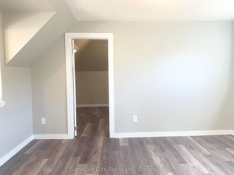 193 Wentworth St N #3 — Photo 5