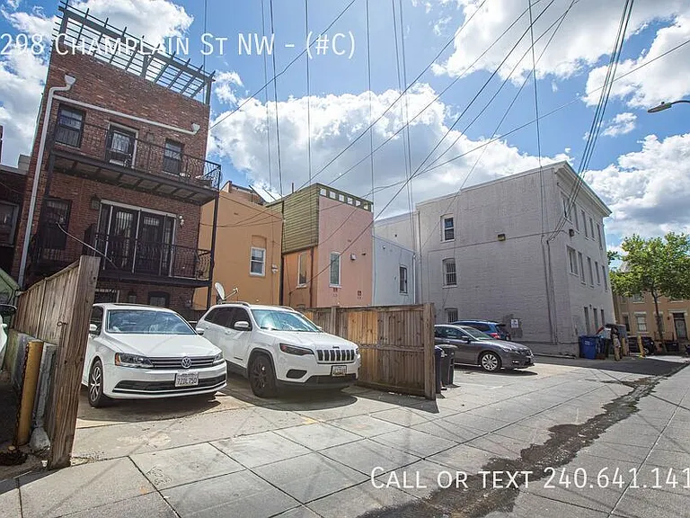 2298 Champlain St NW #C — Photo 45
