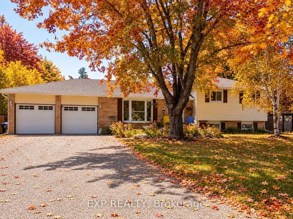8245 Main Rd, Clearview, ON L0M 1H0