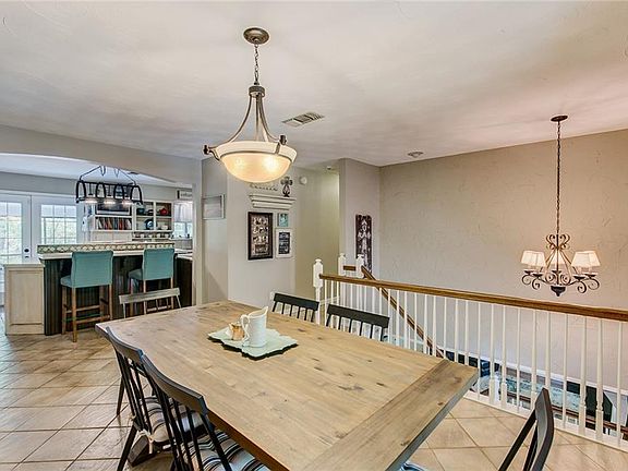 5th image of 2608 Black Oak Ln
