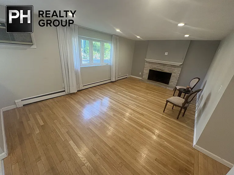 39-41 Townly Rd #1 — Photo 8