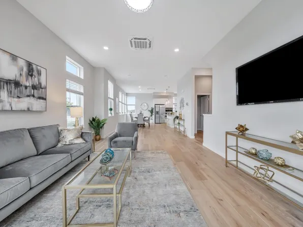 111 Waters Park Cir, San Mateo, CA 94403