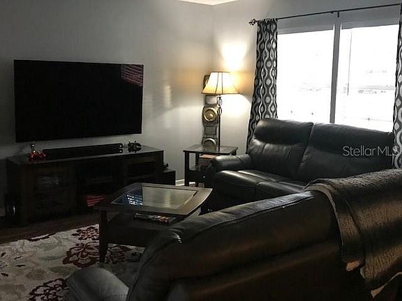 3rd image of 165 Overbrook Dr
