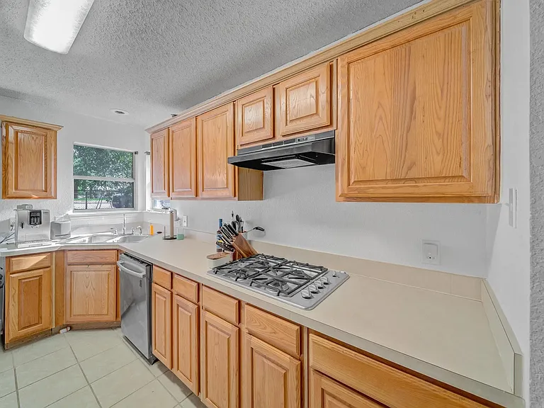 7644 Brittany Pl — Photo 7