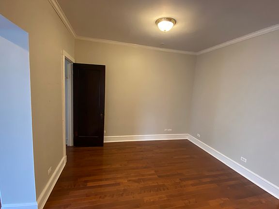 5th image of 1040 W Bryn Mawr Ave #3