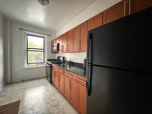 2nd image of 83-80 118th St #2LL