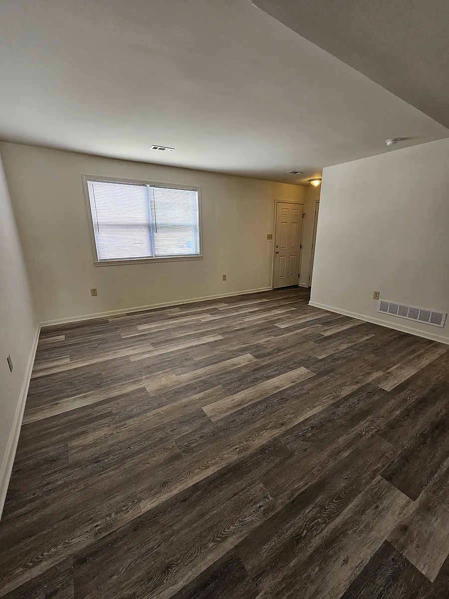 Building Photo - 148 E Plover Dr