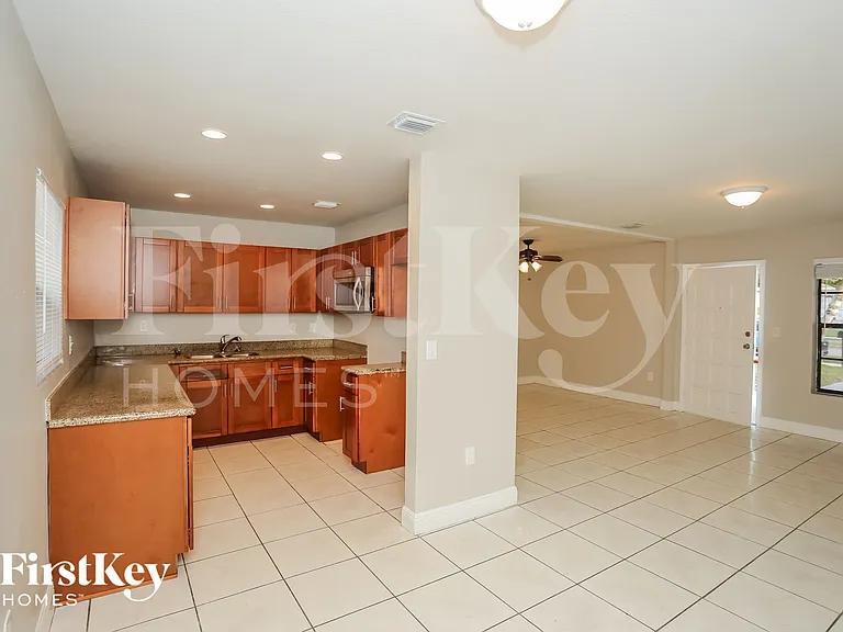 1155 NW 127th St — Photo 6