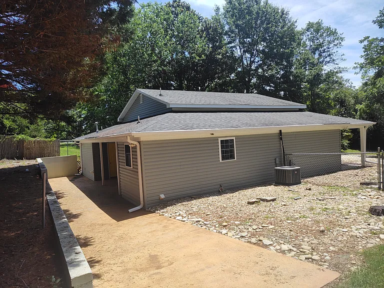 500 Saint Mark Rd — Photo 4
