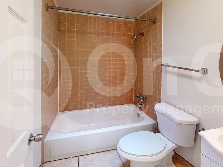 1132 W Knox Pl — Photo 19