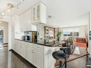 2000 Linwood Ave APT 16V, Fort Lee, NJ 07024