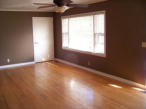 4th image of 361 Myrtle Dr