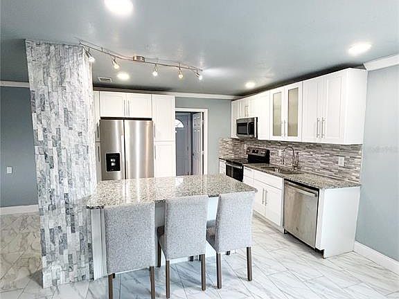 5th image of 3427 16TH AVENUE S