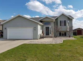 4962 45th Ave S, Fargo, ND 58104