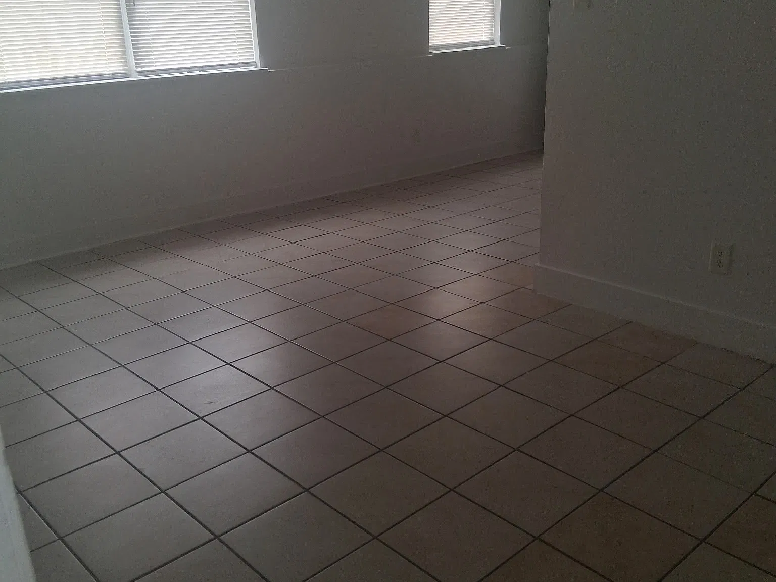 2 bed, 800 sqft, $875 — Photo 2