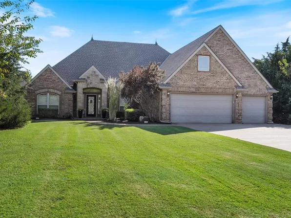 508 E Olivia Ter, Mustang, OK 73064