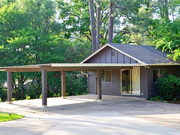 4th image of 223 Canyon Dr