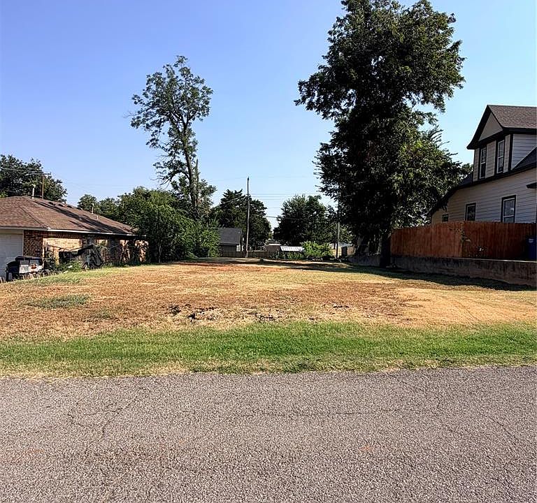 1st image of 1005 W London Avenue