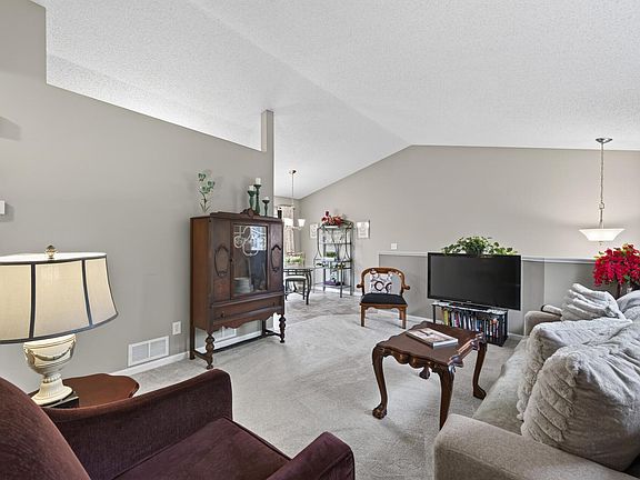 4th image of 7148 Jorgensen Ln S
