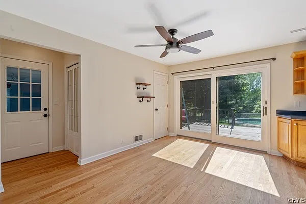 25 Franklin Ave — Photo 7