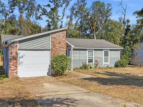 4th image of 2832 Mcarthur Street