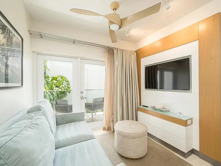 1401 Simonton St #1401/20 — Photo 14