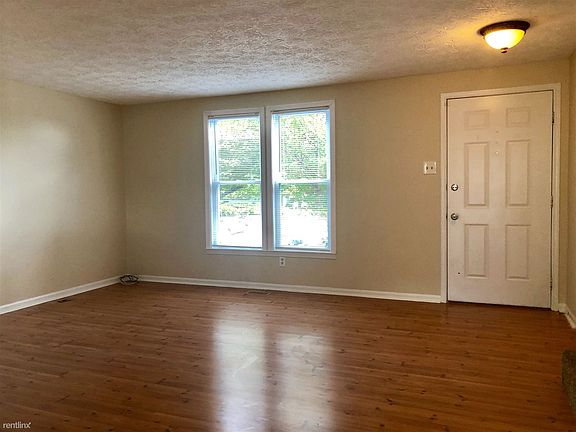 43821996-6C71-4C8D-AA31-ED8D3BD96D1E