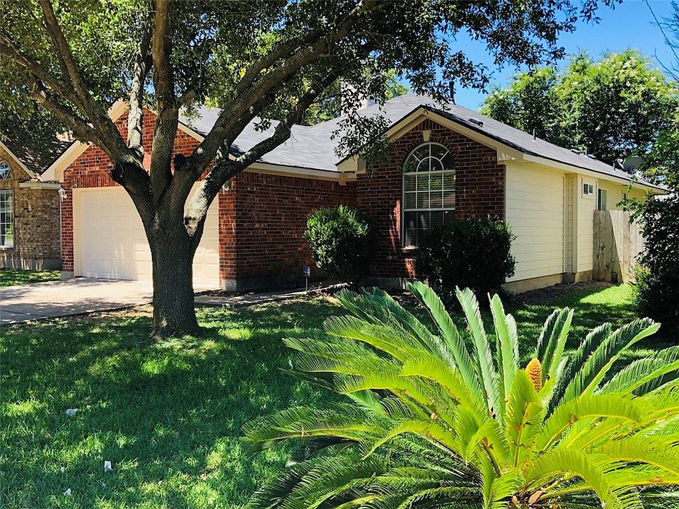 1st image of 1600 Windy Park Dr