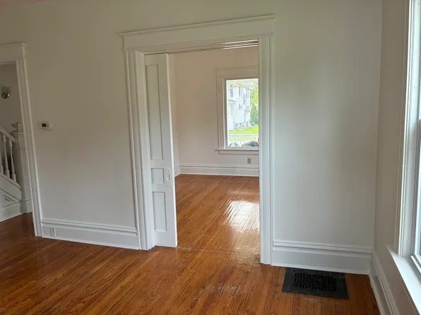 401 Seneca St #1, Oneida, NY 13421