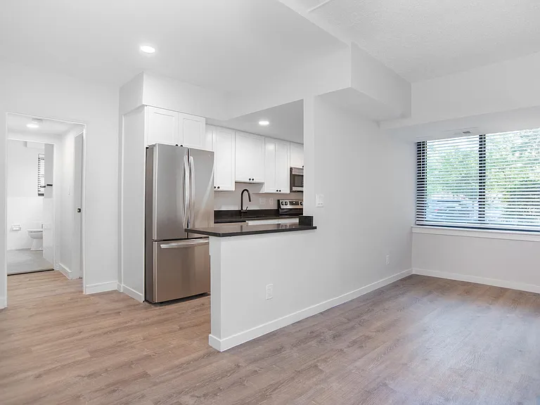 Prince Georges Apartments — Photo 9