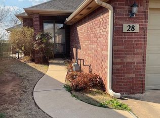 28 Windsor Cir, Stillwater, OK 74074