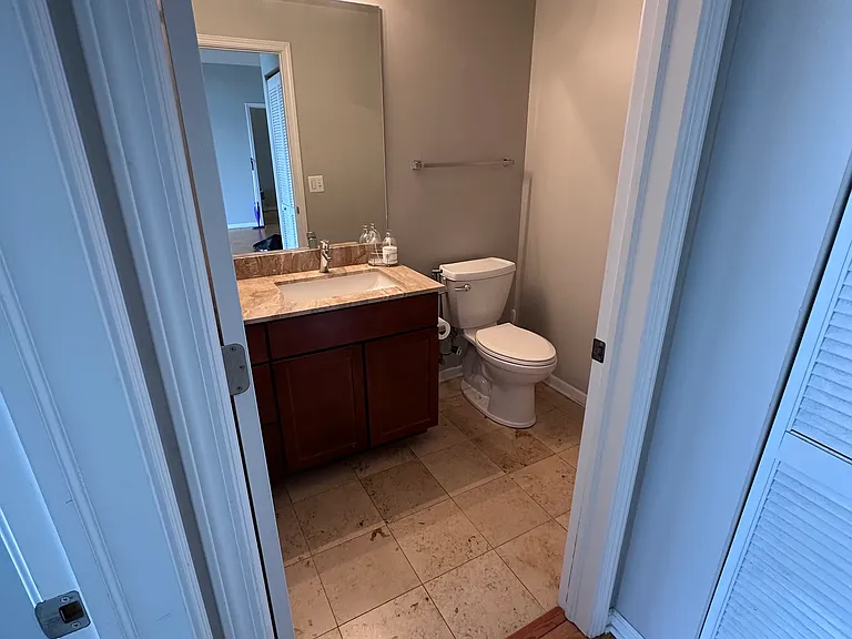 1134 W Granville Ave #1013 — Photo 7