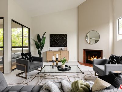 8380 Waring Ave APT 305, Los Angeles, CA, 90069