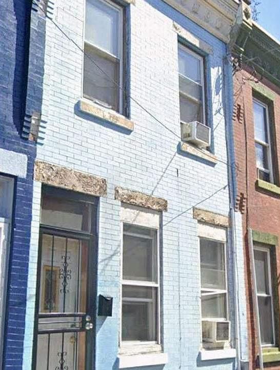 1st image of 1041 W Monmouth St