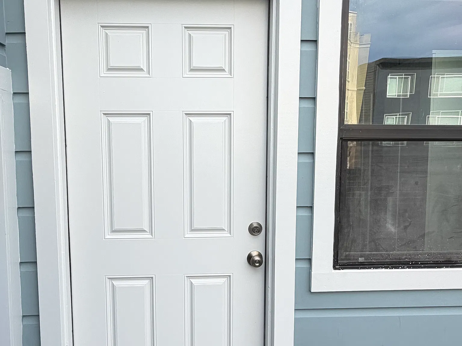 Studio, 650 sqft, $3,495 — Photo 3