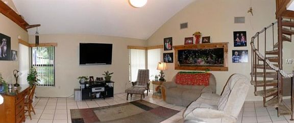 4th image of 409 W Palm Dr