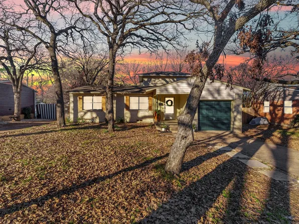 1012 Gaye Ln, Arlington, TX 76012