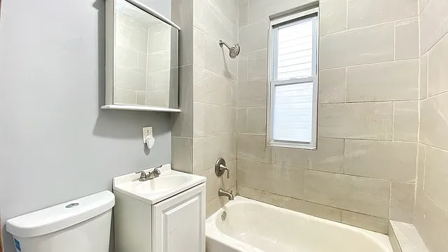 6833 S Green St #1 — Photo 8