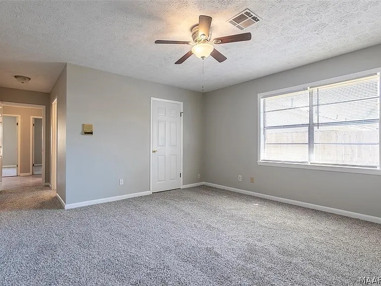 110 Diane Dr — Photo 34