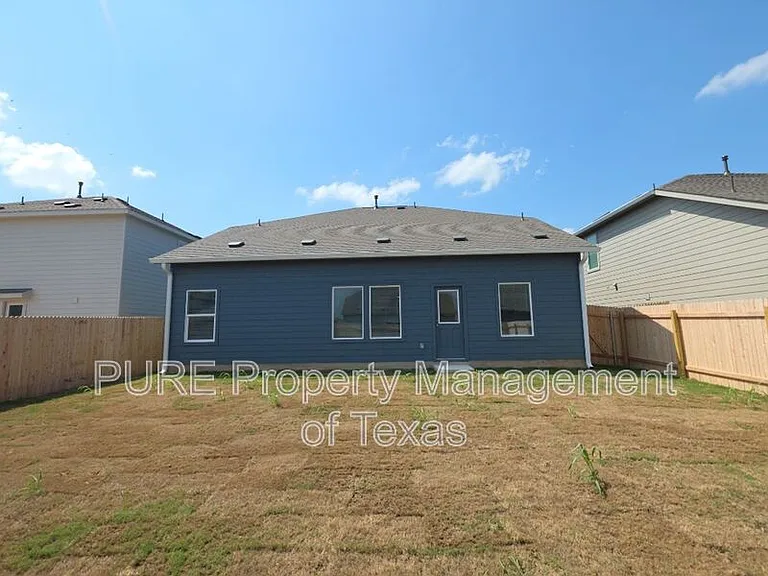 313 Stratus Ln — Photo 33