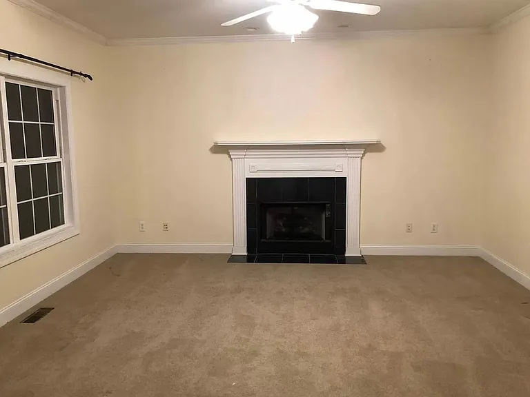 506 Eagle Pointe Dr — Photo 8