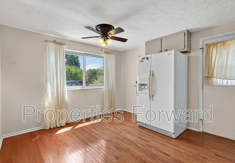 873 Allison Dr — Photo 12