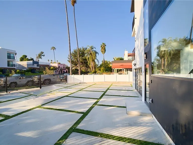 616 N Mariposa Ave #618-1/2 — Photo 14
