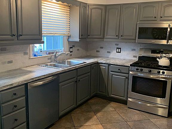3rd image of 71 Camwood Dr