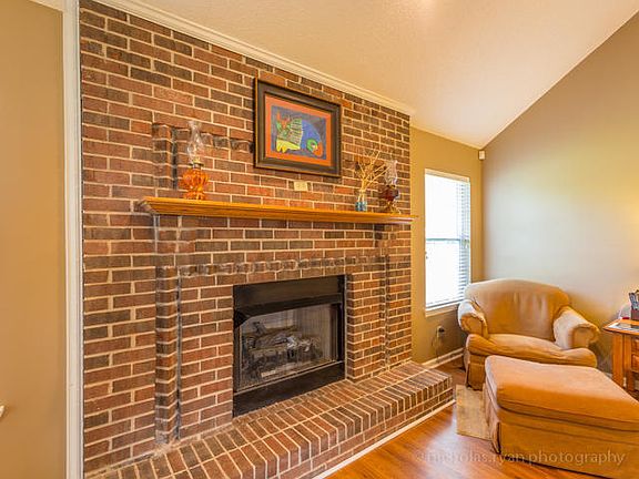 5th image of 107 Mountain Brook Dr