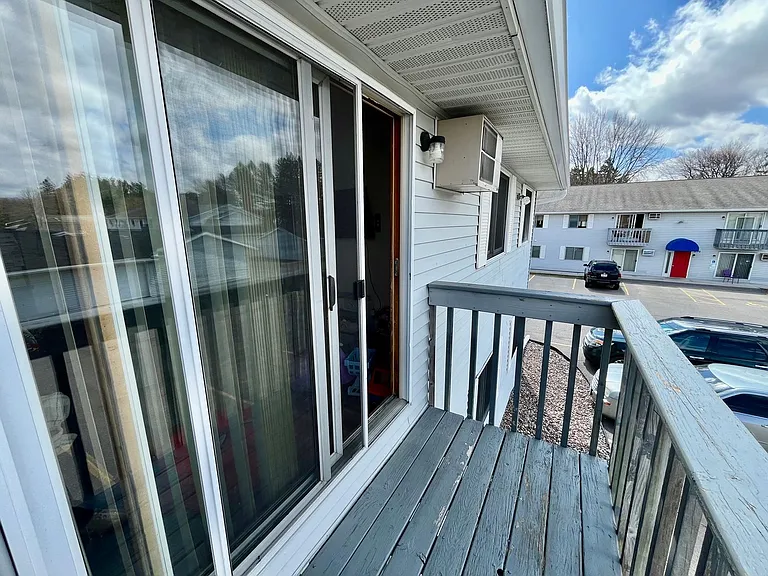 806 S State St — Photo 34