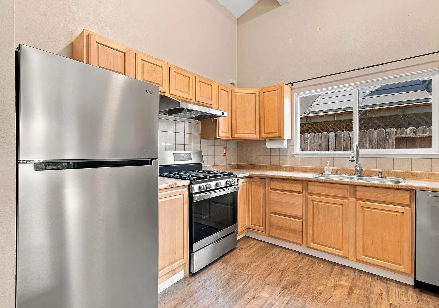 Bright Windsor 3BR/2BA with Stone Fireplace & Fenced Yard — Photo 2