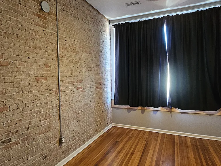 519 State St — Photo 7