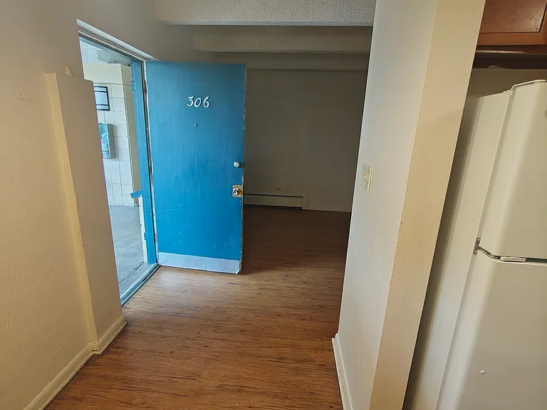 1371 Xenia St #306 — Photo 8