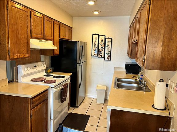 3rd image of 14852 E Kentucky Drive #935